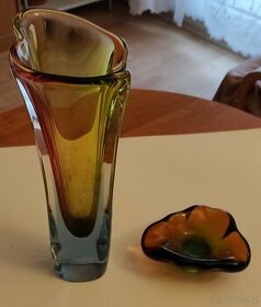 Skleněná váza a skleněný popelník
