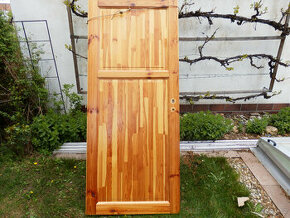 dřevěné dveře a z borovicového masivu - 1