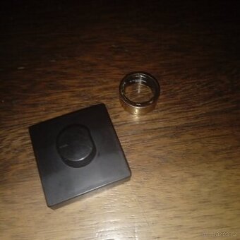 Chytrý prstýnek Ultrahuman Ring Charging Dock S05