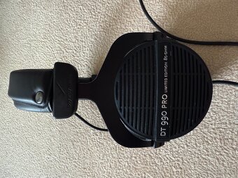 Studiové / herní sluchátka Beyerdynamic DT 990 PRO (80 Ohm)