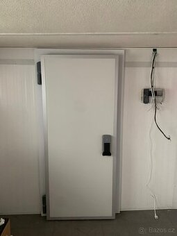 Chladírenské dveře 800x2000 bez prahu