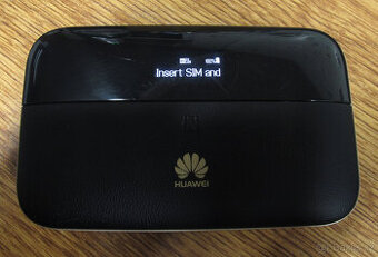 4G LTE modem, WiFi router, Power Bank Huawei E5885Ls-93a