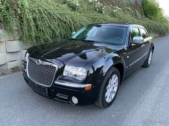 Chrysler 300C 3.0CRD limuzína Signature Series