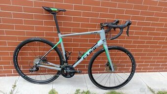 Karbonová silnička CUBE Attain GTC, Shimano 105, vel. 58