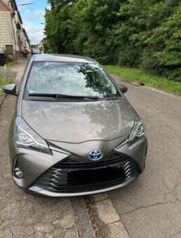 Toyota Yaris,2019,1,5Hybrid 74kw,53000km,automat