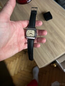 Mechanické hodinky Raketa TV
