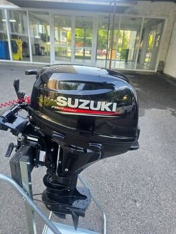 Prodám lodní motor Suzuki DF20AS top stav