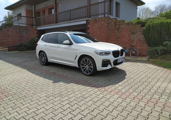 BMW X3, M40i Performance. motor: 2 998 ccm, Benzín; barv