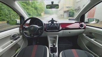 VW UP