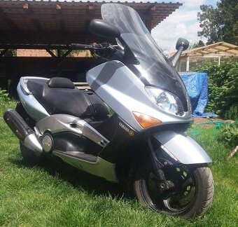 Maxi skutr  YAMAHA T MAX
