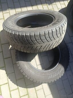 zimní 2 ks Nokian SnowProof 215/65/16C