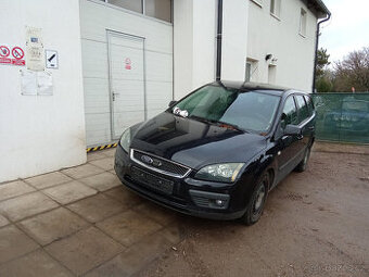 Ford Focus II 1,6 66kw - náhradní díly