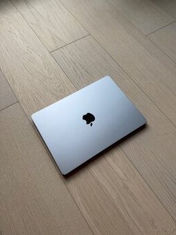 ZÁNOVNÍ APPLE MACBOOK AIR 13” M2/8GB RAM/512GB,ZÁRUKA