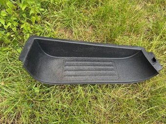 Plastový schod VW Transporter T5, T6 7LA863735B