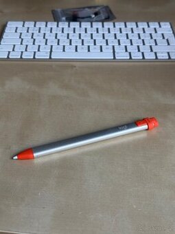 Logitech crayon (Apple Pencil)