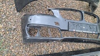 Prodam na BMW 5 F11 přední a zadní nárazník a prahy