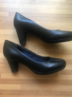 Černé lodičky zn.Tamaris vel.37