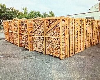 Palivové dřevo - suchý buk, rovnané, tvrdé, sťípané