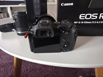 Prodám Canon EOS R7 s objektivy