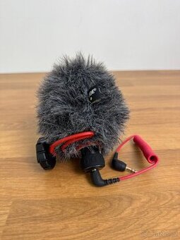 Mikrofon na vlogování RODE Video Micro s deadcatem