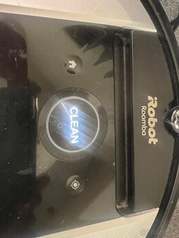 Robotický vysavač iRobot Roomba i7
