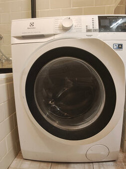 Pračka se sušičkou Electrolux - výborný stav