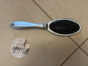 Kartáč na vlasy – nový, zdarma za odvoz