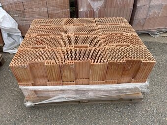 Prodám cihly Heluz - zbytek ze stavby