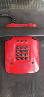 Tlačítkový telefon