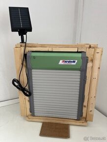 Automatická roletková dvířka pro kurníky