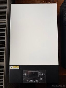 Prodám 2 použité měniče Axpert King 48V 5000W