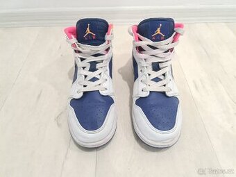 Air Jordan 1 MID vel.39

