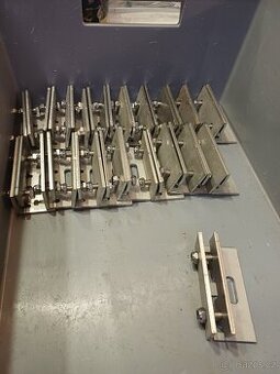 Střešní hák, držák na falcovaný plech