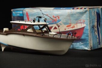 Retro loď Coral na kabelové ovládání, Mehanotechnika,funkční