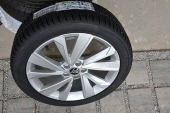 Š.Fabia IV/VW Polo.S.Ibiza -NOVÁ zimní ALU sada 215/45R17