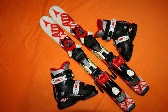 detské lyže atomic 70 cm , lyžáky
