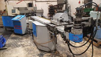 NC řízená ohýbačka trubek s trnem