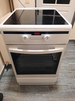 Sporák velice zachovalý----mohu dovézt