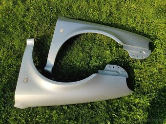 SKODA OCTAVIA 1 ORIGO PRAVY STRIBRNY BLATNIK BEZ KOROZE