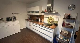 Luxusní moderní linka se spotřebiči,6317