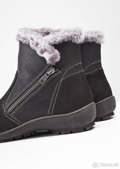 Kotníkové kozačky