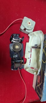 Stare hračky,sanitka, tatra, nabytek