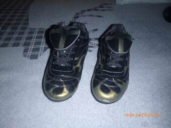 Prodám  kopačky