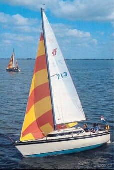 kajutová plachetnice Friendship 22 (ploutvokýl)