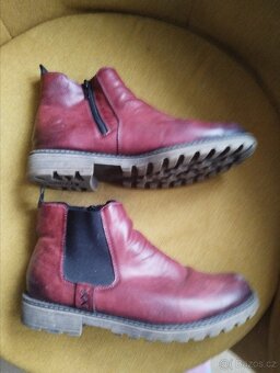 Kožené vínové Rieker 41 po straně na zip,surovka