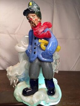 J. Brychta skleněná soška muzikant a květina