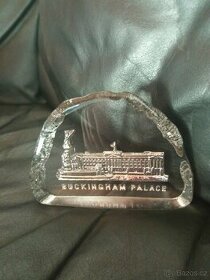 Težítko Backingham palace hutní sklo