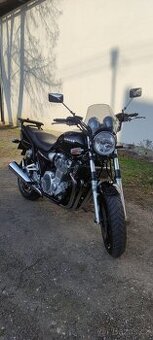 YAMAHA XJR 1300