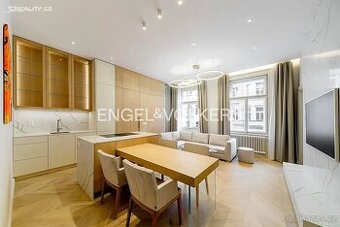 Pronájem bytu 3+kk 81 m² U obecního dvora, Praha - Staré Měs