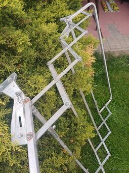 Prodám starou zahrádku na auto - 1